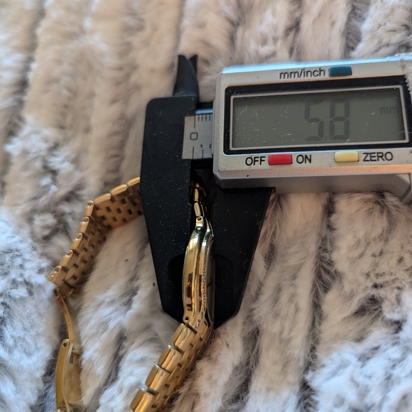 Movado Watch Womens Diamond and Gold - Picture 14 of 14